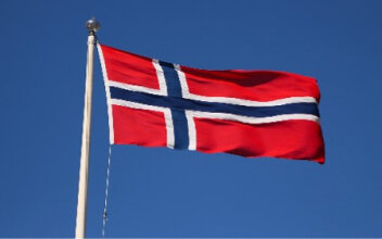 Norsk flagg - norske kommuner leder an i den digitale transformasjonen